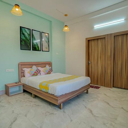 Oyo 79233 Hotel Hive Stays Kochi Exterior foto