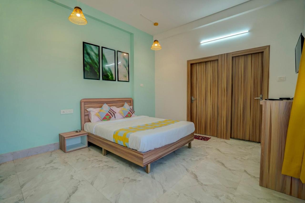Oyo 79233 Hotel Hive Stays Kochi Exterior foto