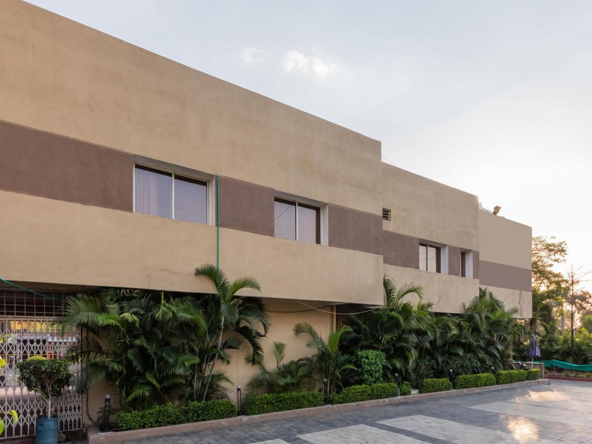 Oyo 79233 Hotel Hive Stays Kochi Exterior foto